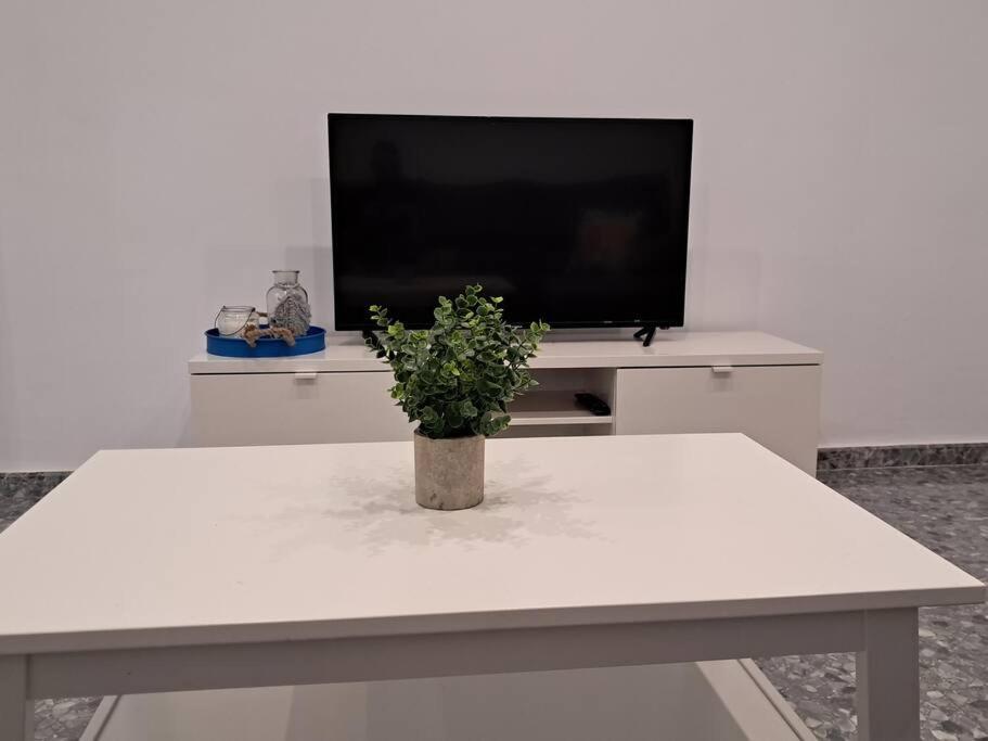 Altamira White & Bright Apartment Алмерия Екстериор снимка